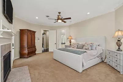 8214 Forest Gate Drive, Sugar Land, TX 77479 - Photo 19