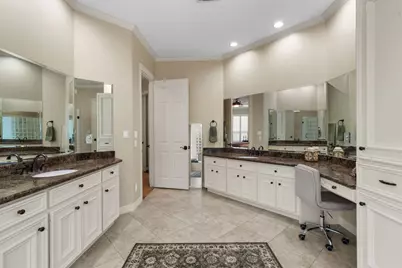8214 Forest Gate Drive, Sugar Land, TX 77479 - Photo 21