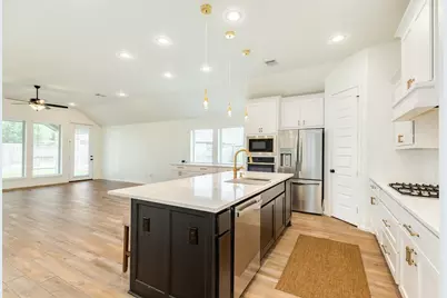 10115 Stride Court, Rosharon, TX 77583 - Photo 11