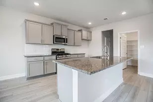 5307 W Bayou Maison Cir, Dickinson, TX 77539 - Photo 3