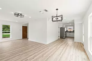12217 Pine Ln, Dickinson, TX 77539 - Photo 11