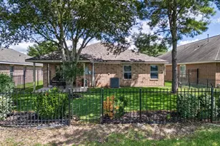 26130 Travis Brook Dr, Richmond, TX 77406 - Photo 13