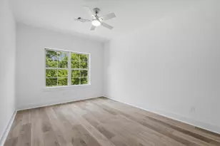 707 S Iowa St, La Porte, TX 77571 - Photo 15