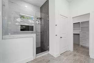 707 S Iowa St, La Porte, TX 77571 - Photo 9