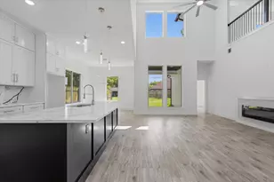 707 S Iowa St, La Porte, TX 77571 - Photo 1