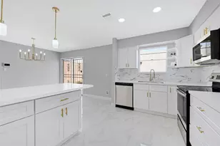 6326 Cambridge Glen Ln, Houston, TX 77035 - Photo 11