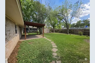 3907 Grapevine Street, Houston, TX 77045 - Photo 3