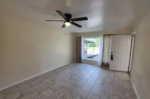 3907 Grapevine St, Houston, TX 77045 - Photo 11