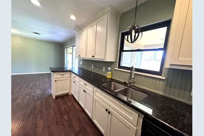 53 Pin Oak Court, Lake Jackson, TX 77566 - Photo 7