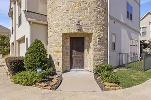 2302 Fall Run Dr, Houston, TX 77055 - Photo 3