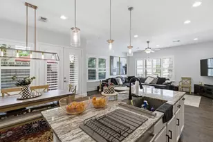 2302 Fall Run Dr, Houston, TX 77055 - Photo 17