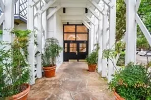 2333 Bering Dr, Houston, TX 77057 - Photo 11