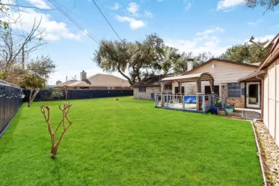 7905 Chain Street, Houston, TX 77033 - Photo 9