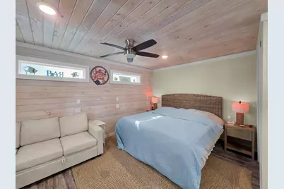 888 S East Road, Crystal Beach, TX 77650 - Photo 35