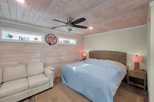 888 S East Rd, Crystal Beach, TX 77650 - Photo 35