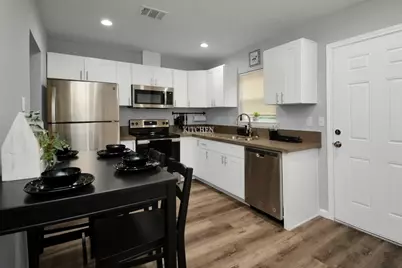 5410 Bataan Road, Houston, TX 77033 - Photo 5
