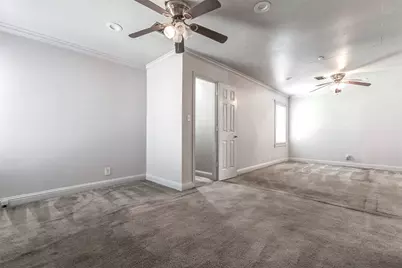 5934 Longmeadow Street, Houston, TX 77033 - Photo 19