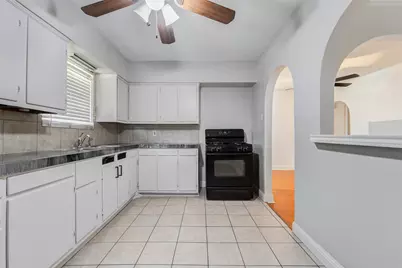 5934 Longmeadow Street, Houston, TX 77033 - Photo 11