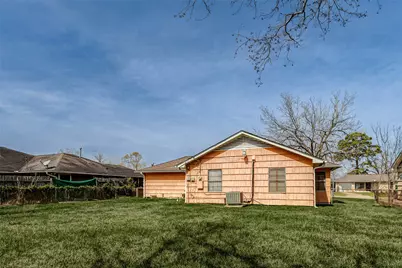 5934 Longmeadow Street, Houston, TX 77033 - Photo 23