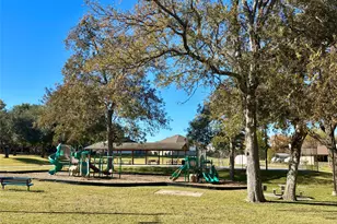 805 Lake View Dr, Montgomery, TX 77356 - Photo 47