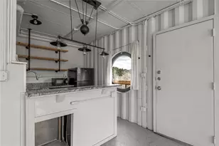 1400 Sycamore Ave, Huntsville, TX 77340 - Photo 23