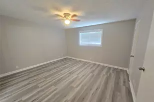 8101 Amelia Rd, Houston, TX 77055 - Photo 13