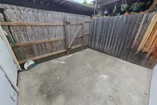 8101 Amelia Rd, Houston, TX 77055 - Photo 19