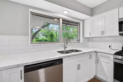 4106 Woodshire Street, Houston, TX 77025 - Photo 15