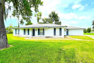 316 Rabbit Trail, Lake Jackson, TX 77566 - Photo 1