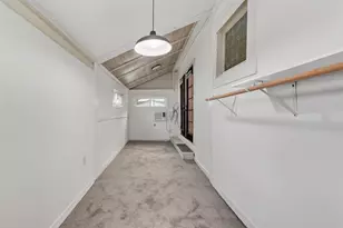 5618 Belmark St, Houston, TX 77033 - Photo 23