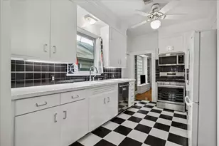 414 W 13th St, Houston, TX 77008 - Photo 19