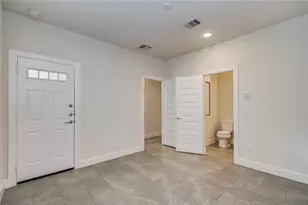 2810 Grand Fountains Dr, Houston, TX 77054 - Photo 5