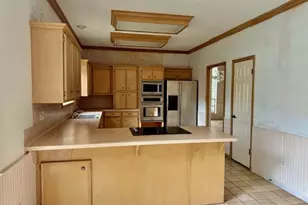 2630 Evalon St, Beaumont, TX 77702 - Photo 7