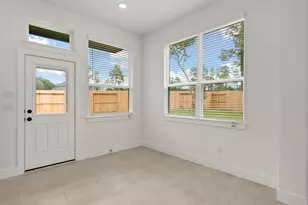 575 Red Cascade Trl, Willis, TX 77318 - Photo 7