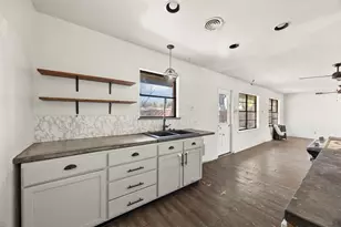 623 Spell St, Houston, TX 77022 - Photo 15