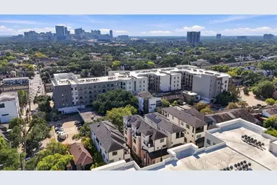 1306 Castle Court, Houston, TX 77006 - Photo 29