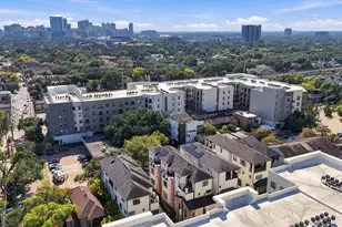 1306 Castle Ct, Houston, TX 77006 - Photo 29