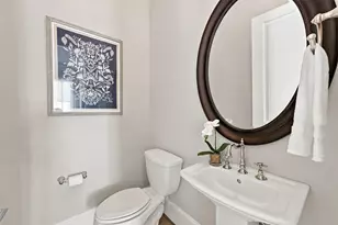 1306 Castle Ct, Houston, TX 77006 - Photo 17