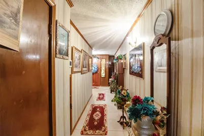 534 N Vionett Lane, Texas City, TX 77591 - Photo 5