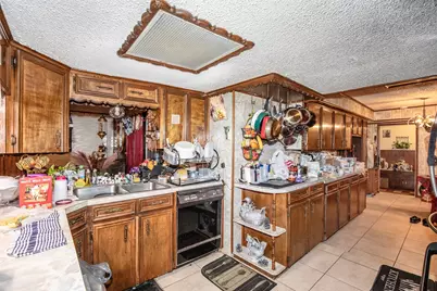 534 N Vionett Lane, Texas City, TX 77591 - Photo 15
