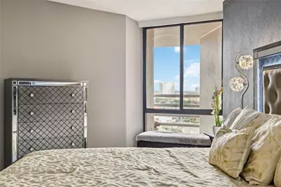 3525 Sage Road #1713, Houston, TX 77056 - Photo 11