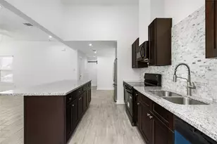 6004 Bois D Arc St, Houston, TX 77087 - Photo 9