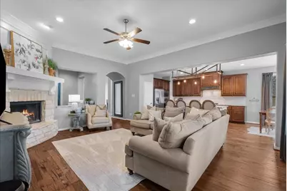 904 Cozy Hollow Court, Friendswood, TX 77546 - Photo 9