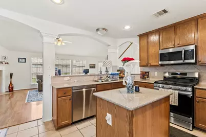 427 Pinewood Ridge Drive, Spring, TX 77386 - Photo 7