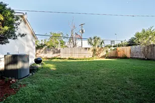 9403 Timberside Dr, Houston, TX 77025 - Photo 7