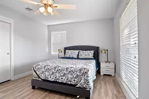 9403 Timberside Dr, Houston, TX 77025 - Photo 23