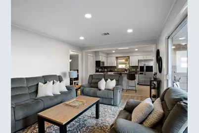 9403 Timberside Drive, Houston, TX 77025 - Photo 15