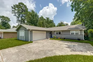 407 Lilly Blvd, Conroe, TX 77301 - Photo 1