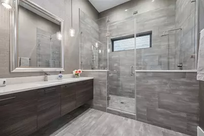 1306 Willard Street, Houston, TX 77006 - Photo 9