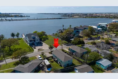 1618 Bayou Shore Drive, Galveston, TX 77551 - Photo 5